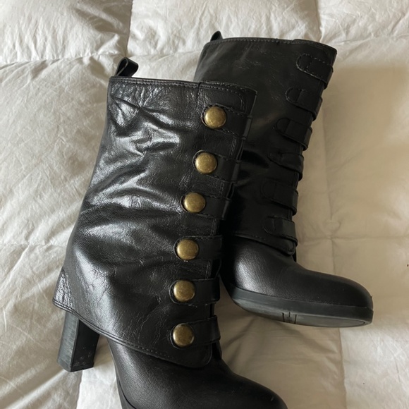 Women's leather short boots - Picture 1 of 8